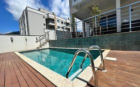 Lindo! Apto com piscina na praia de Palmas! SV01H